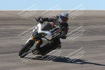 media/Mar-24-2025-Moto Forza (Mon) [[57ce5c5cff]]/3-Beginner Group/Session 2 Bowl/